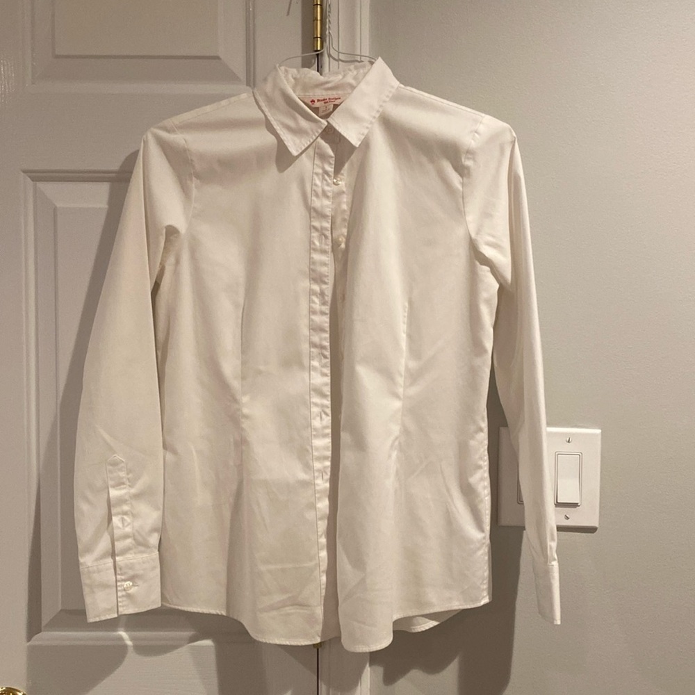 Brooks Brothers Womens Tapered Button Down Shirt. White. Size 2.